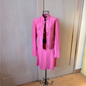Lovely Pink Piazza Sempione skirt suit